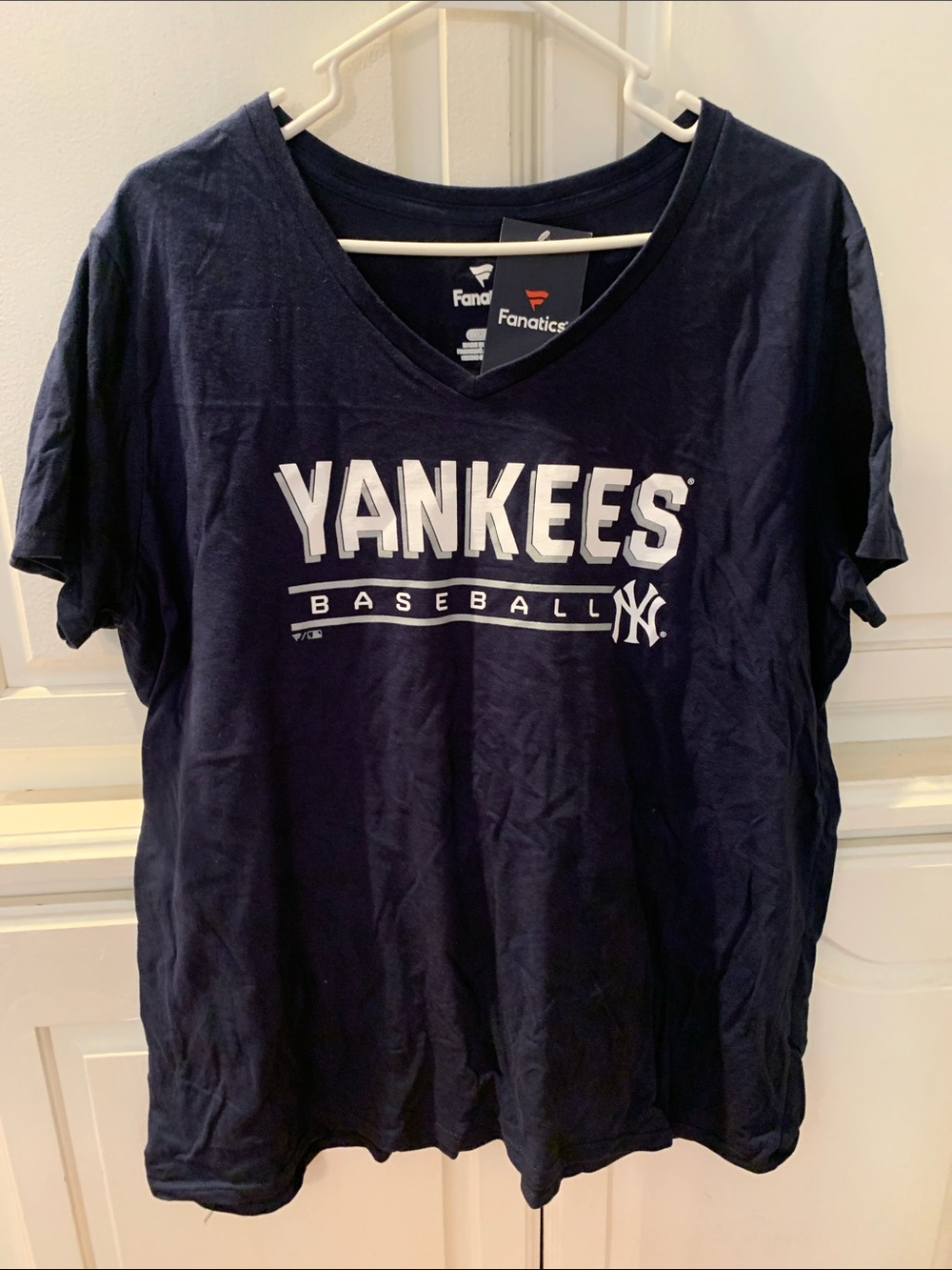 Fanatics Navy New York Yankees V-Neck Tee with White Logo